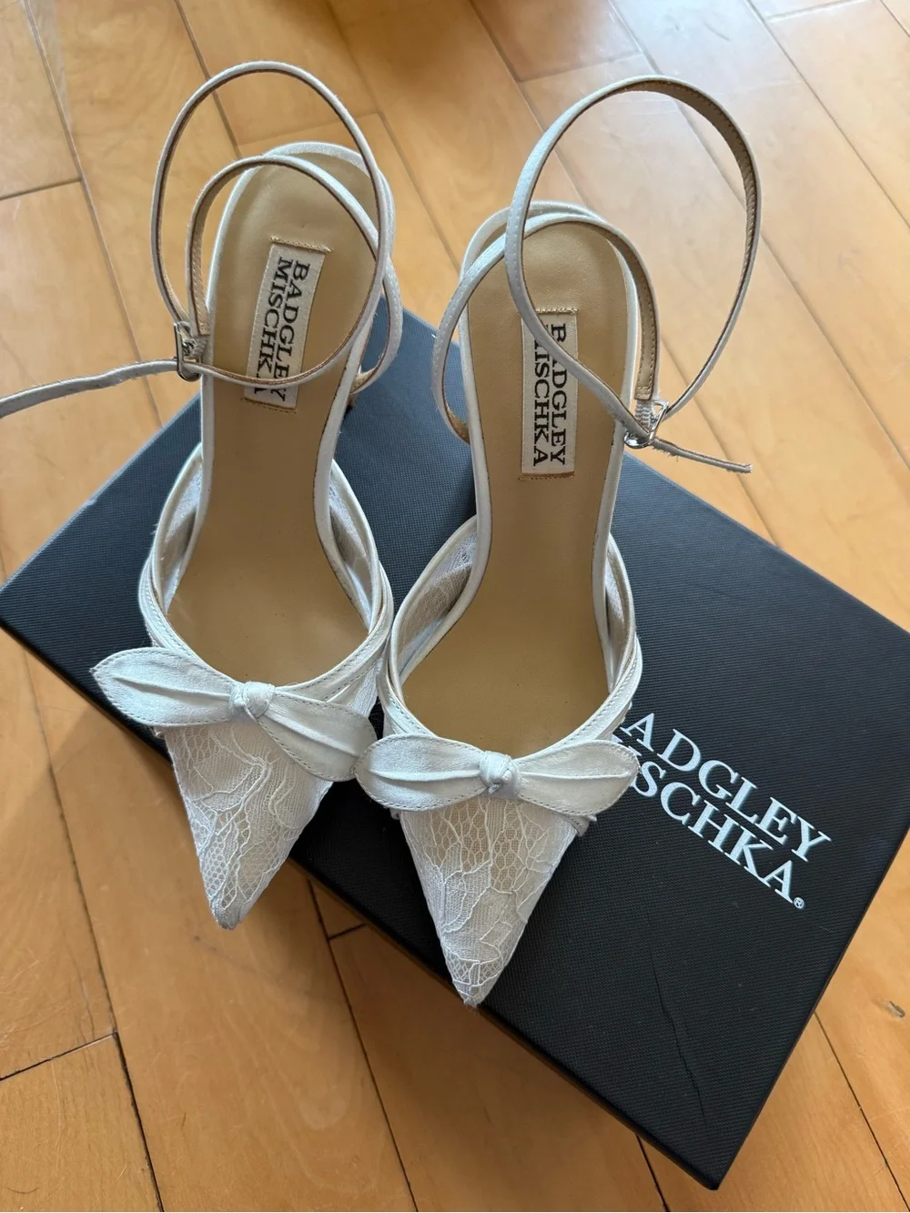 Badgley Mischka White Lace Pointed-Toe Bow Slingback Heels